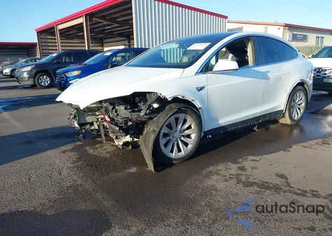 2018 Tesla Model X 100D/75D/P100D из США, поврежденный, VIN 5YJXCAE20JF096690